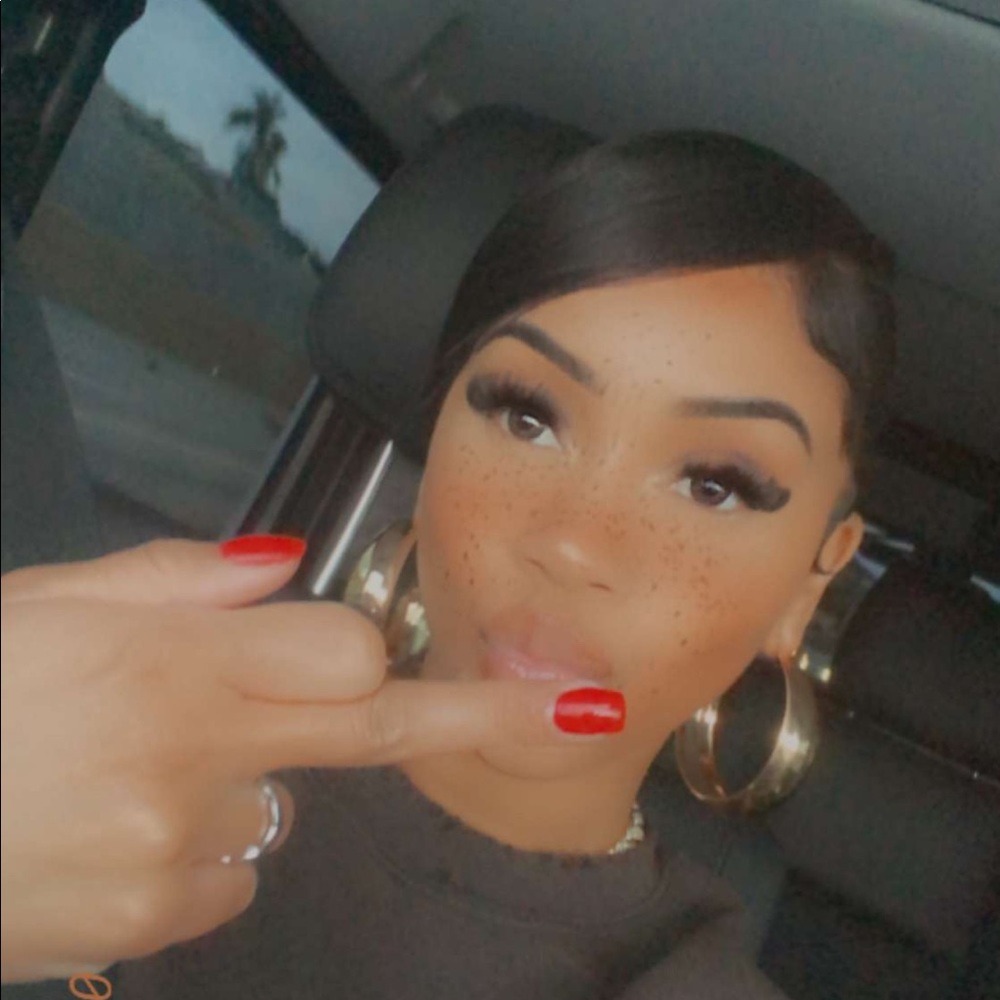 Meet your Posher, Aliah